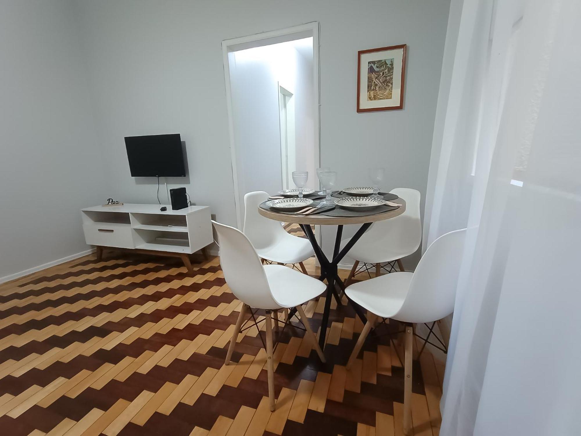 Na Baixa, Perto De - Ufrgs, Santa Casa, Parques, Orla Apartment